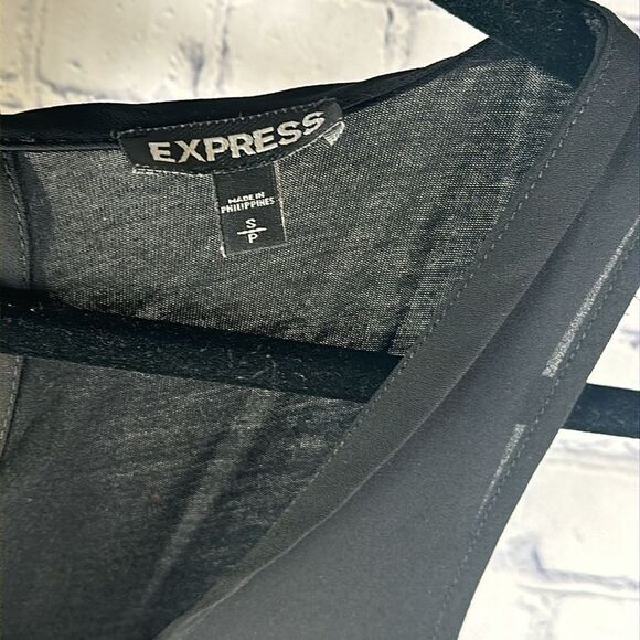 🖤 Express Black Pleated Back Tank – Size Small - Picture 2 of 4